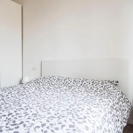 Delightful 1 Bedroom Near Naviglio Apartment *